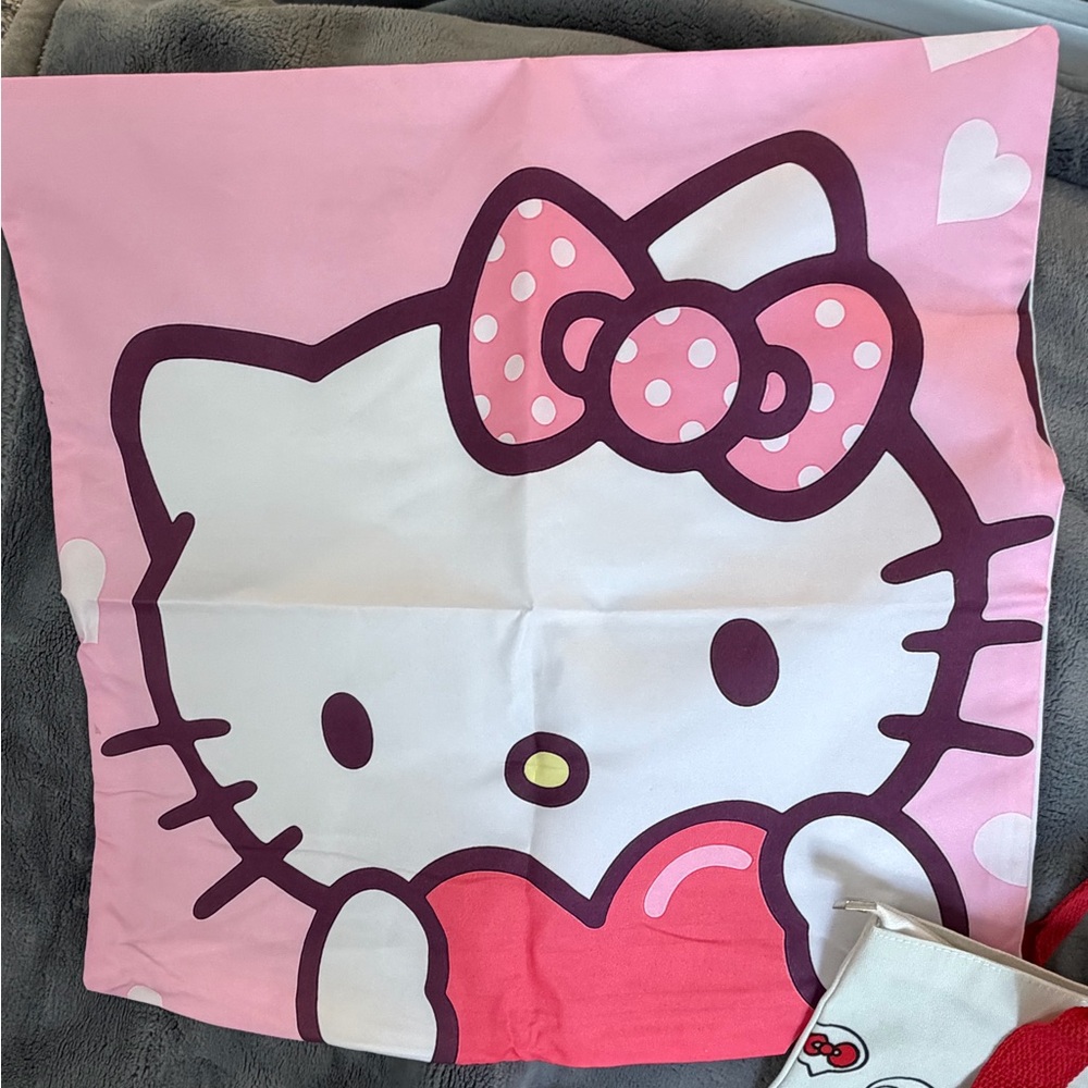 ❤️Sanrio Hello Kitty Canvas Zippered Tote & 20+ Accessories -Earbuds, Pillowcase - Picture 5 of 10